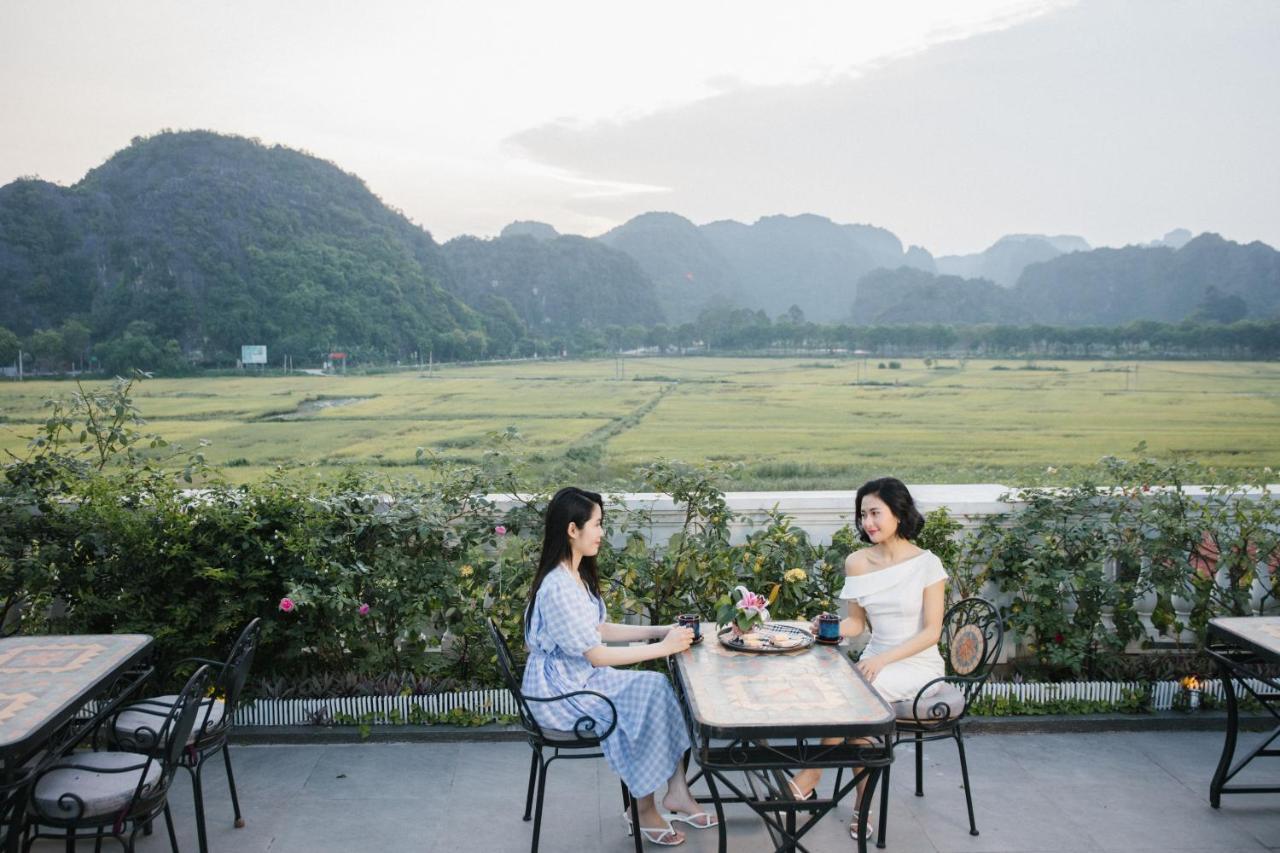 Liberty Hall Tam Coc Hotel & Villa Ninh Binh Bagian luar foto
