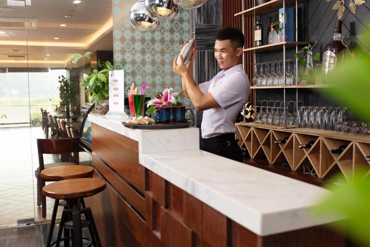 Liberty Hall Tam Coc Hotel & Villa Ninh Binh Bagian luar foto