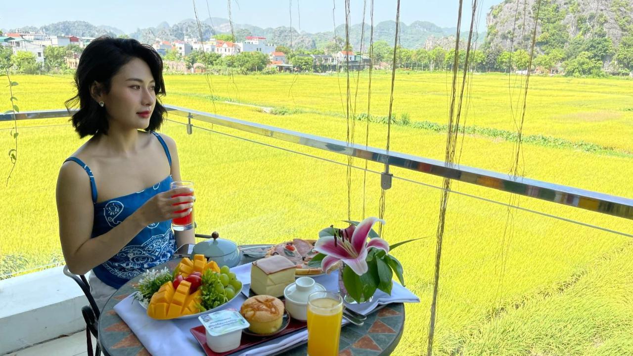 Liberty Hall Tam Coc Hotel & Villa Ninh Binh Bagian luar foto